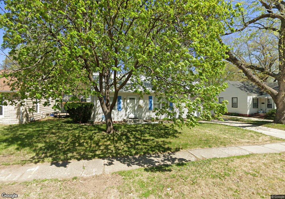 3023 Sheridan Ave, Des Moines, IA 50310 - photo 1
