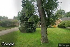75 Crestwood Dr, Grosse Pointe Shores, MI 48236