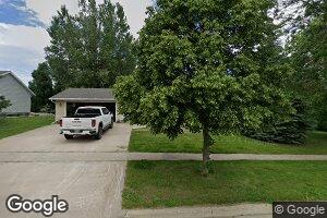 504 W 7th St, Dell Rapids, SD 57022