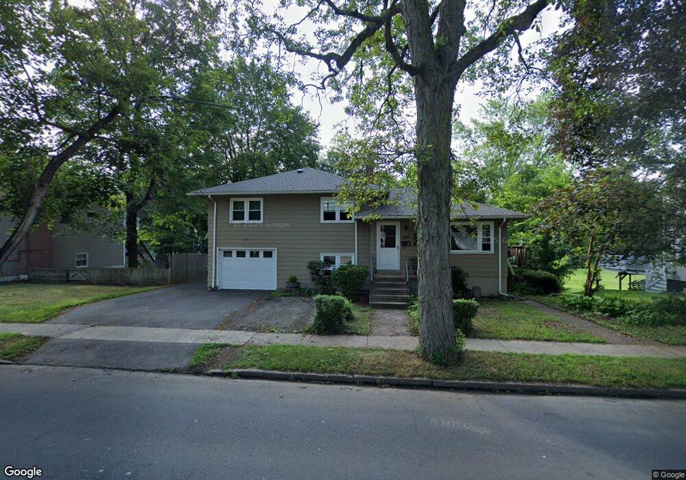 192 S Elm St, Wallingford, CT 06492 - photo 1