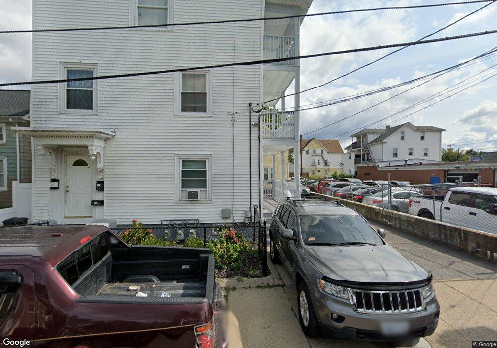 9 Franklin St, Pawtucket, RI 02860 - photo 1