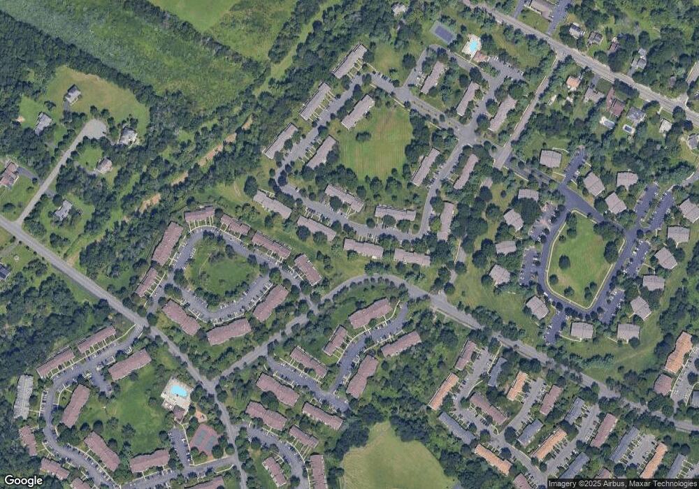 47 Pear Tree Ln, Franklin Park, NJ 08823 - photo 1