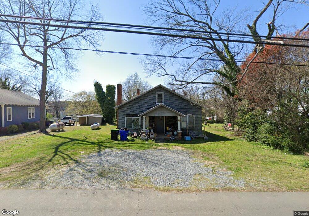 713 N 3rd Ave, Siler City, NC 27344 - photo 1