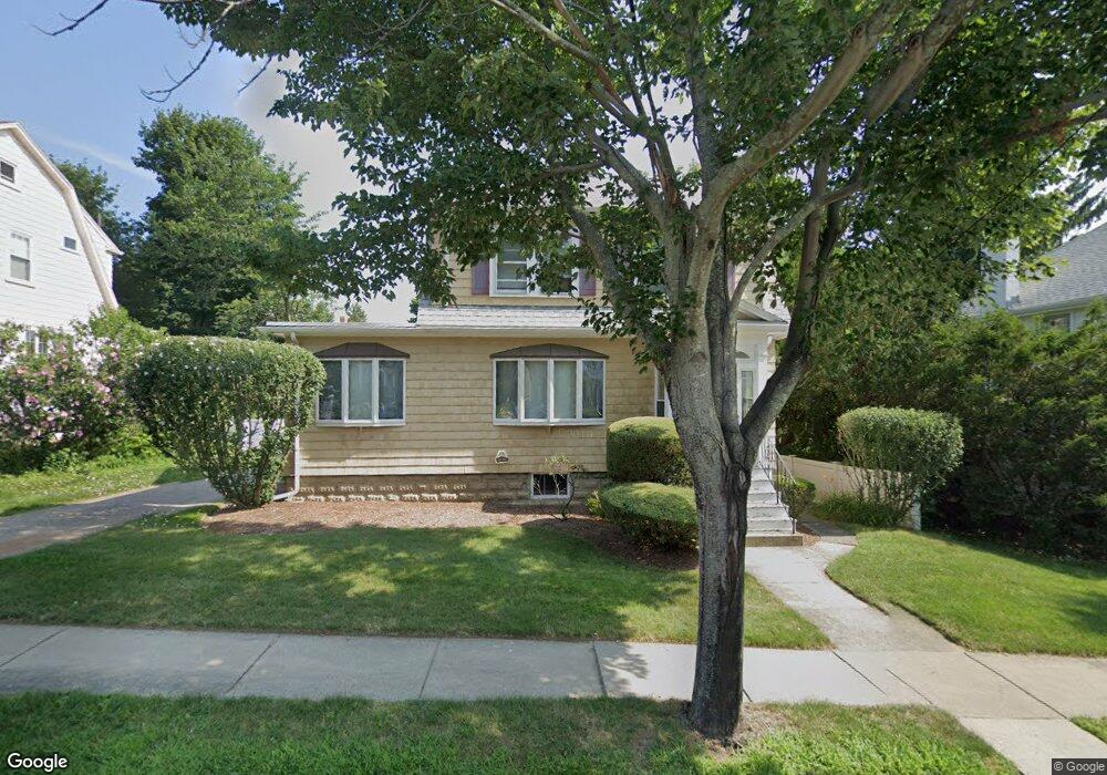 18 Selwyn Rd, Belmont, MA 02478 - photo 1