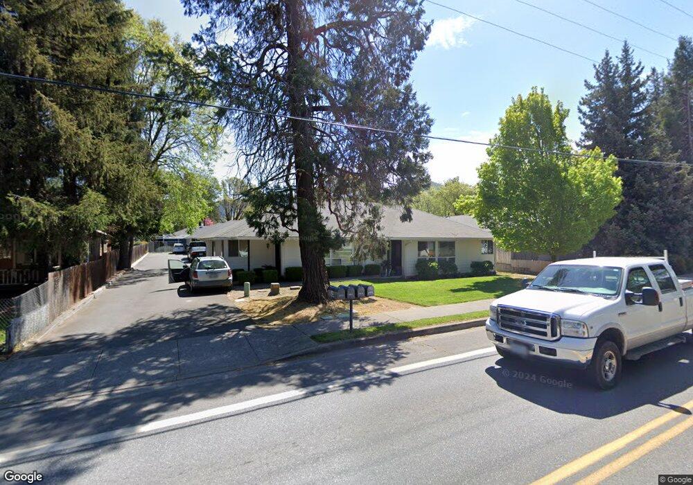 404 Pine St unit C, Rogue River, OR 97537 - photo 1