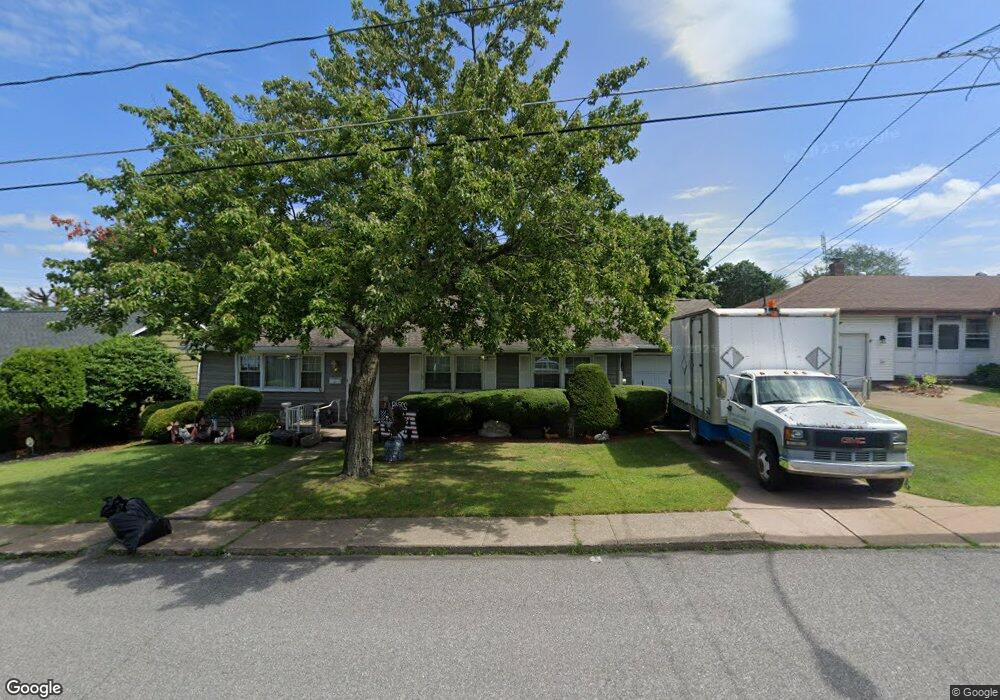 879 Liberty Ct, Hazleton, PA 18202 - photo 1