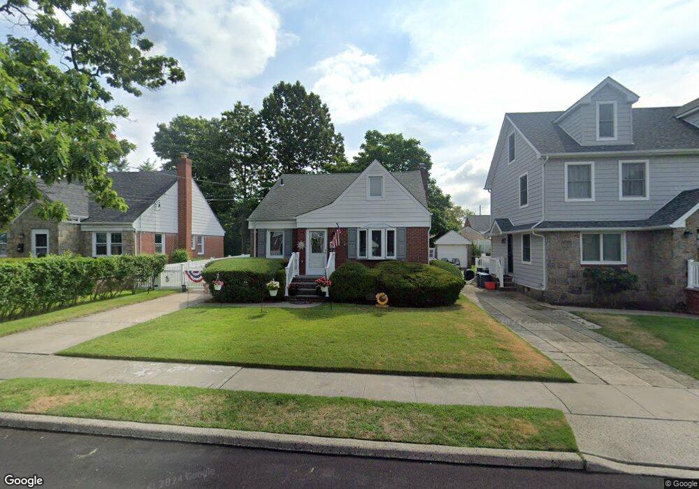 296 Jefferson Ave, Franklin Square, NY 11010 - photo 1