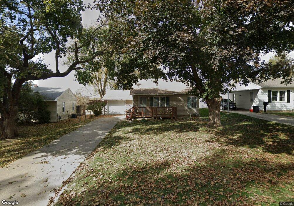 709 E 21st St S, Newton, IA 50208 - photo 1