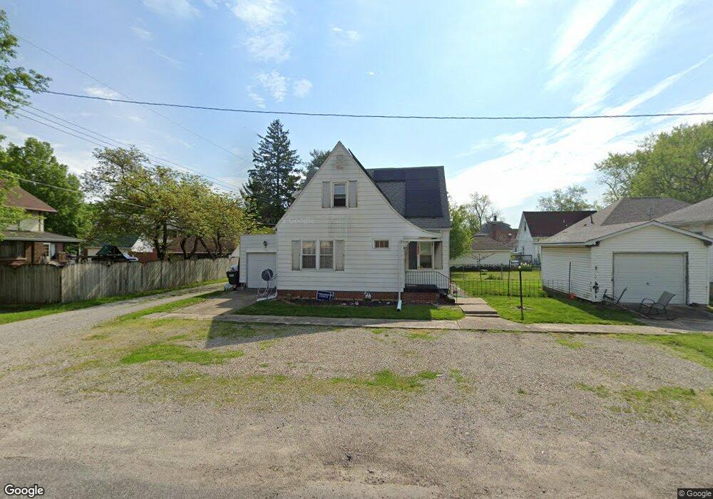 112 S 31st St, Mattoon, IL 61938 - photo 1