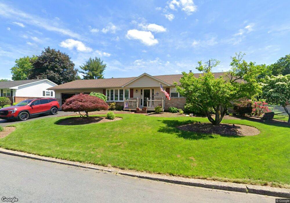 1556 Laurel Ln, Macungie, PA 18062 - photo 1