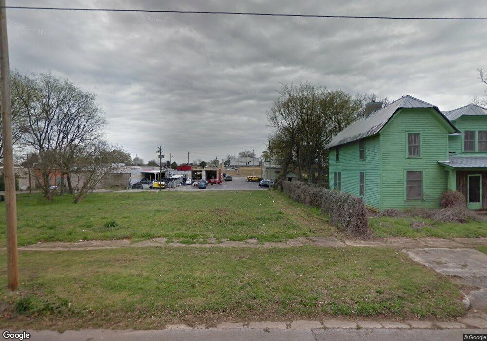 708 E Mobile St, Florence, AL 35630 - photo 1