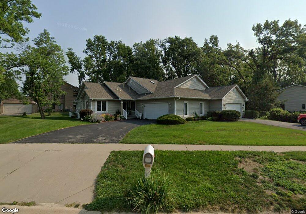 3812 Antelope Trail NE, Cedar Rapids, IA 52402 - photo 1