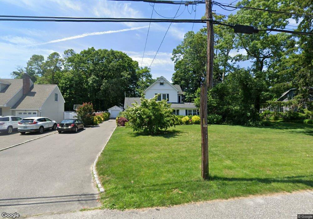 238 Mcconnell Ave, Bayport, NY 11705 - photo 1