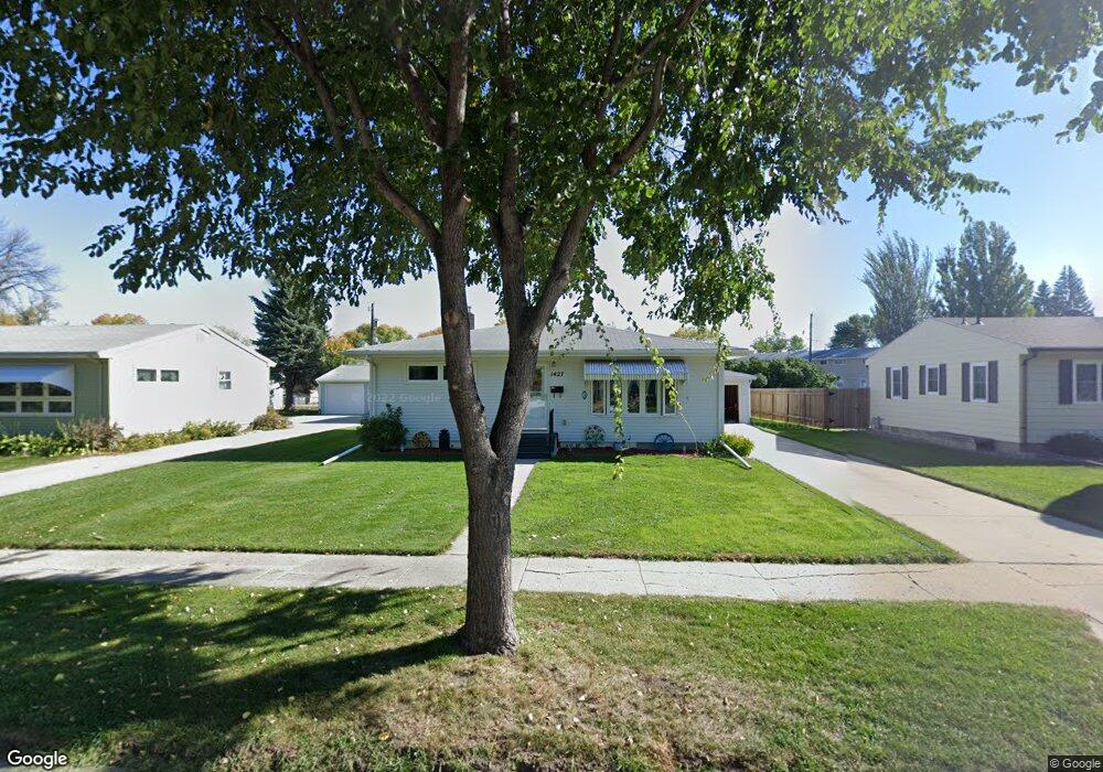 1427 S 15th St, Grand Forks, ND 58201 - photo 1