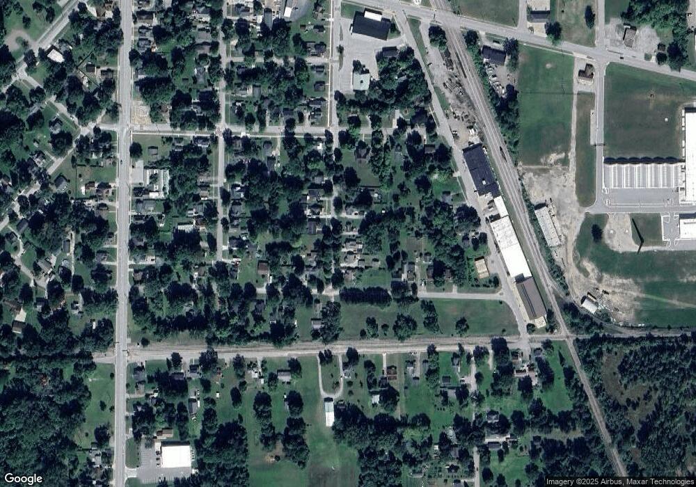 233 S Sheridan St, Vassar, MI 48768 - photo 1