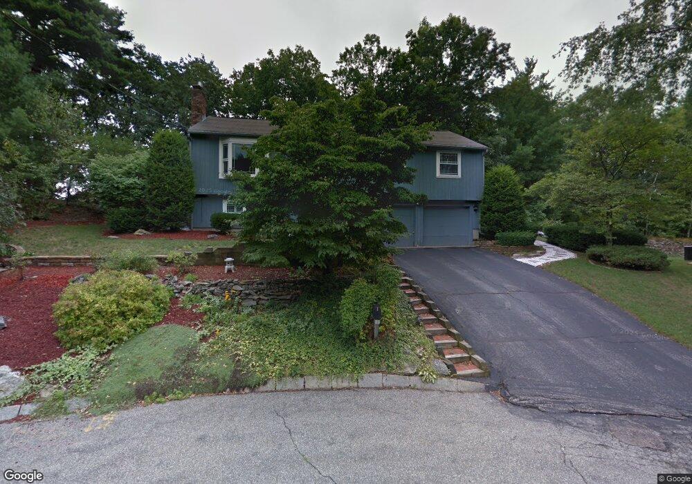 9 Clergy Cir, Nashua, NH 03063 - photo 1