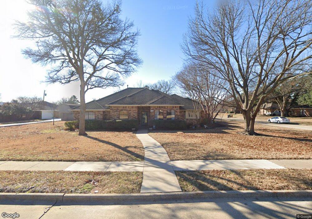 412 Woodcrest Cir, Murphy, TX 75094 - photo 1