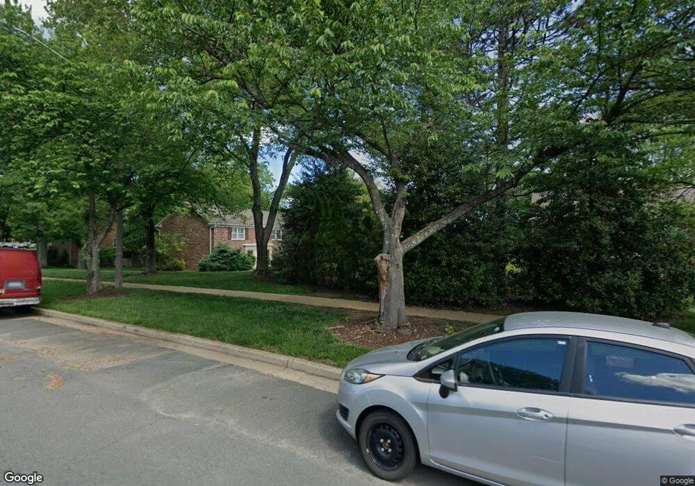 8435 Penshurst Dr unit 600, Springfield, VA 22152 - photo 1