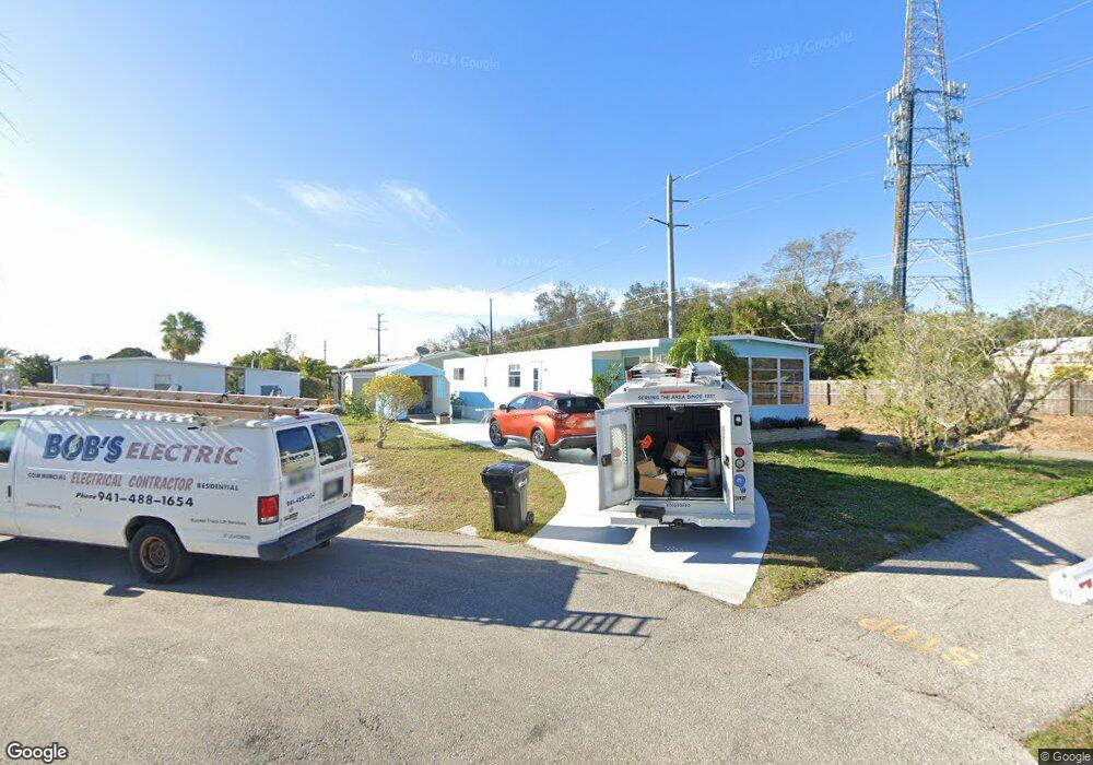 902 Windemere W, Venice, FL 34285 - photo 1