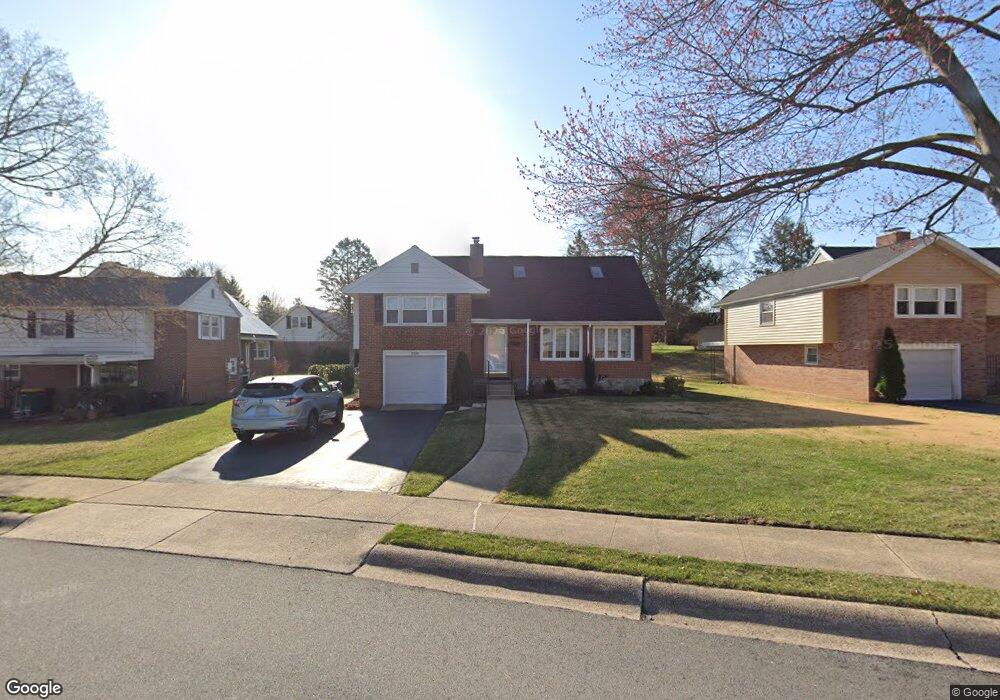 2302 Gring Dr, Reading, PA 19609 - photo 1