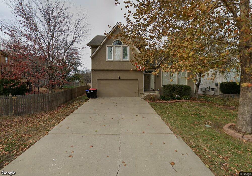 21608 W 53rd St, Shawnee, KS 66226 - photo 1