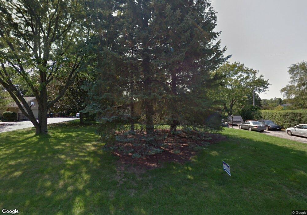 13285 Lee Ct, Elm Grove, WI 53122 - photo 1