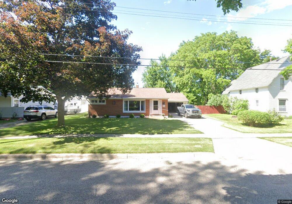 1410 Stinson St, Owosso, MI 48867 - photo 1