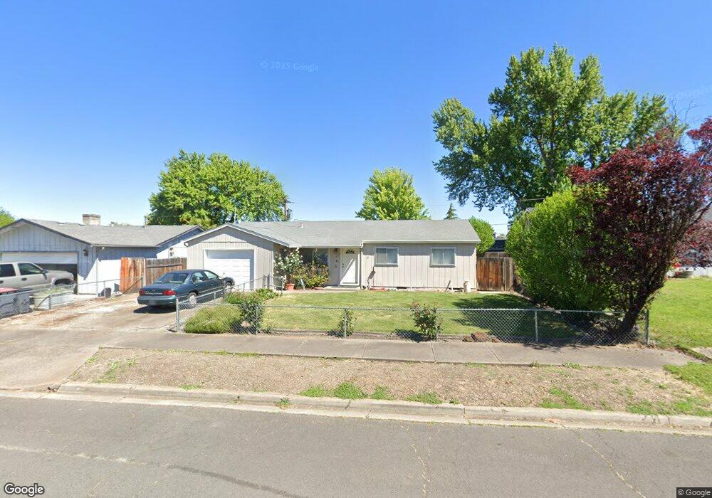 1435 Coquette St, Medford, OR 97504 - photo 1