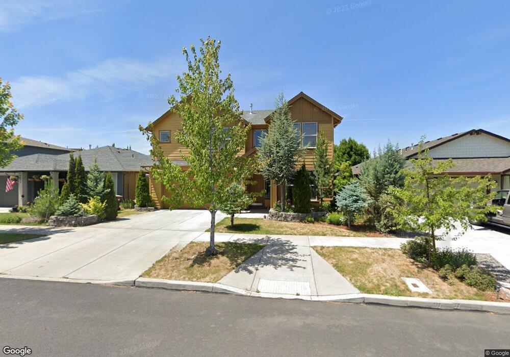 2081 NE Red Bay Ln, Bend, OR 97701 - photo 1