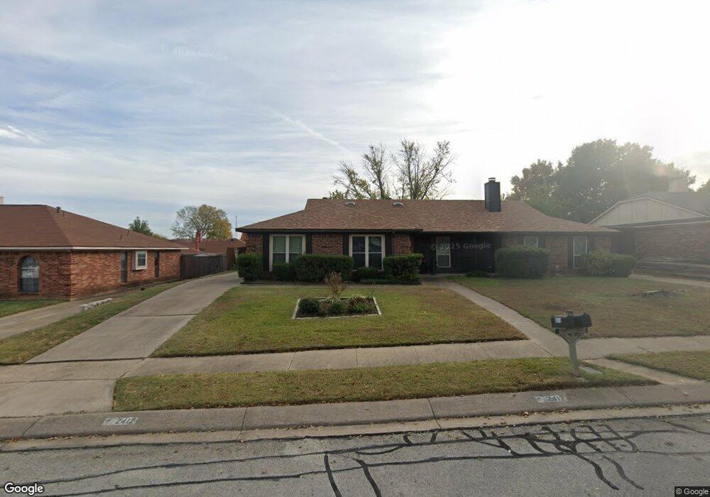 2412 Chestnut Way, Bedford, TX 76022 - photo 1