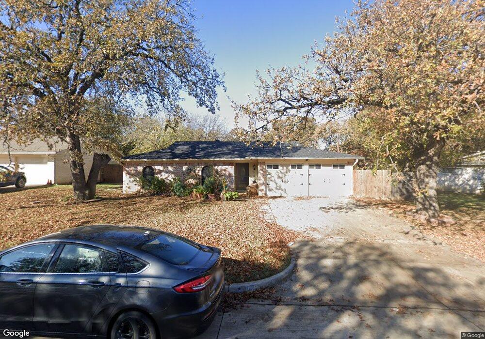 953 Jerry Ln, Bedford, TX 76022 - photo 1