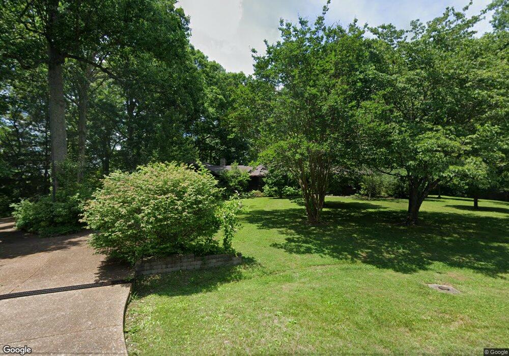 369 Lakeview Dr, Manchester, TN 37355 - photo 1