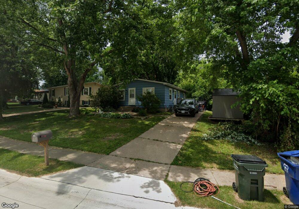 1726 Emerald Dr, Davenport, IA 52804 - photo 1
