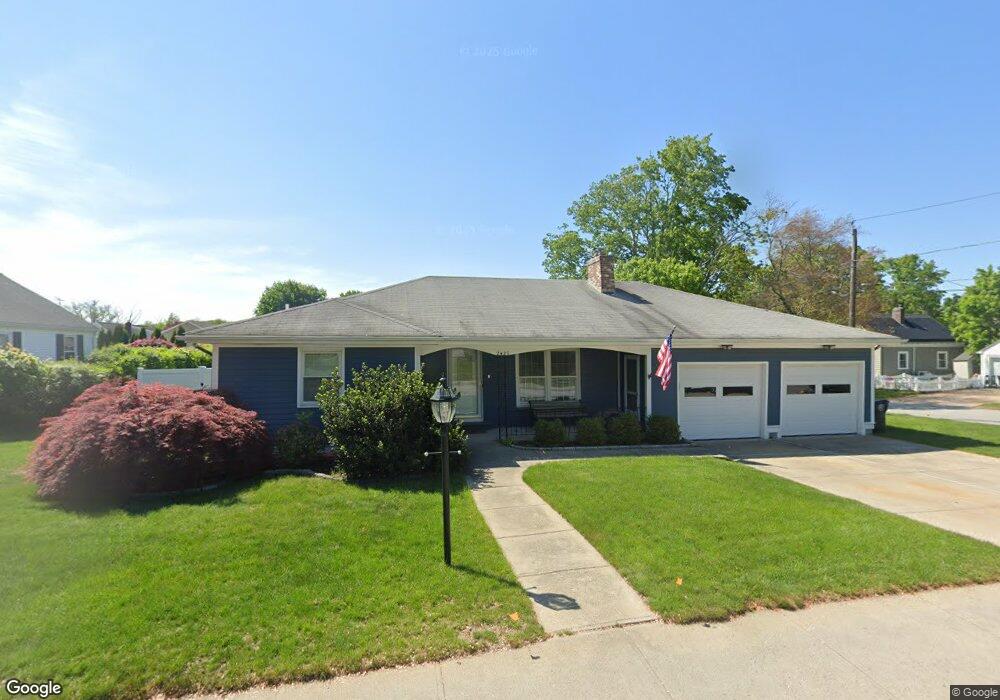 2427 Cranston St, Cranston, RI 02920 - photo 1