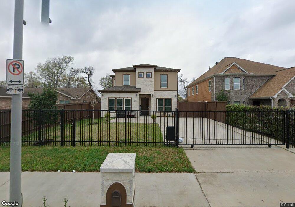 6615 T C Jester Bl, Houston, TX 77091 - photo 1