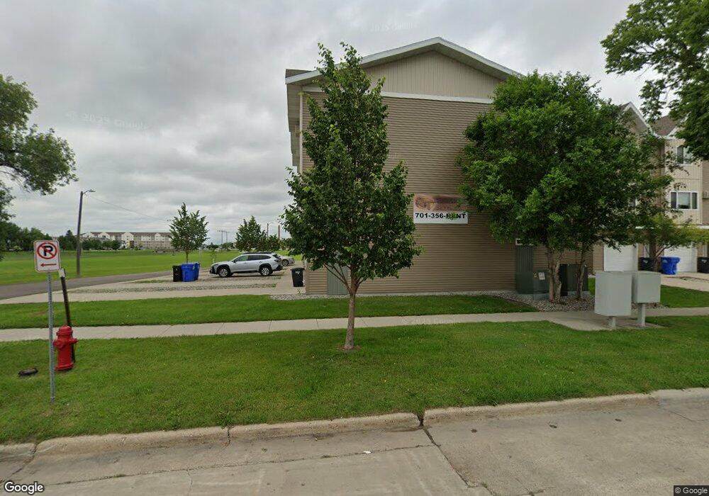 1421 8th Ave N, Fargo, ND 58102 - photo 1