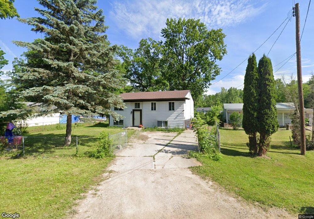 1512 W Yale Ave, Flint, MI 48505 - photo 1