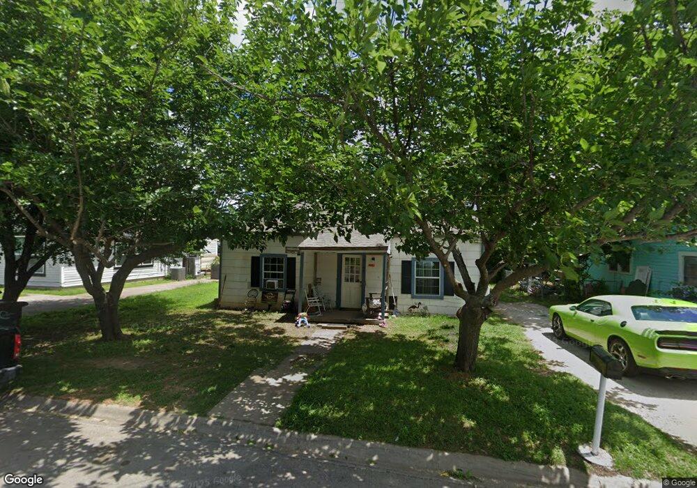 1104 Grand Ave, Cleburne, TX 76033 - photo 1