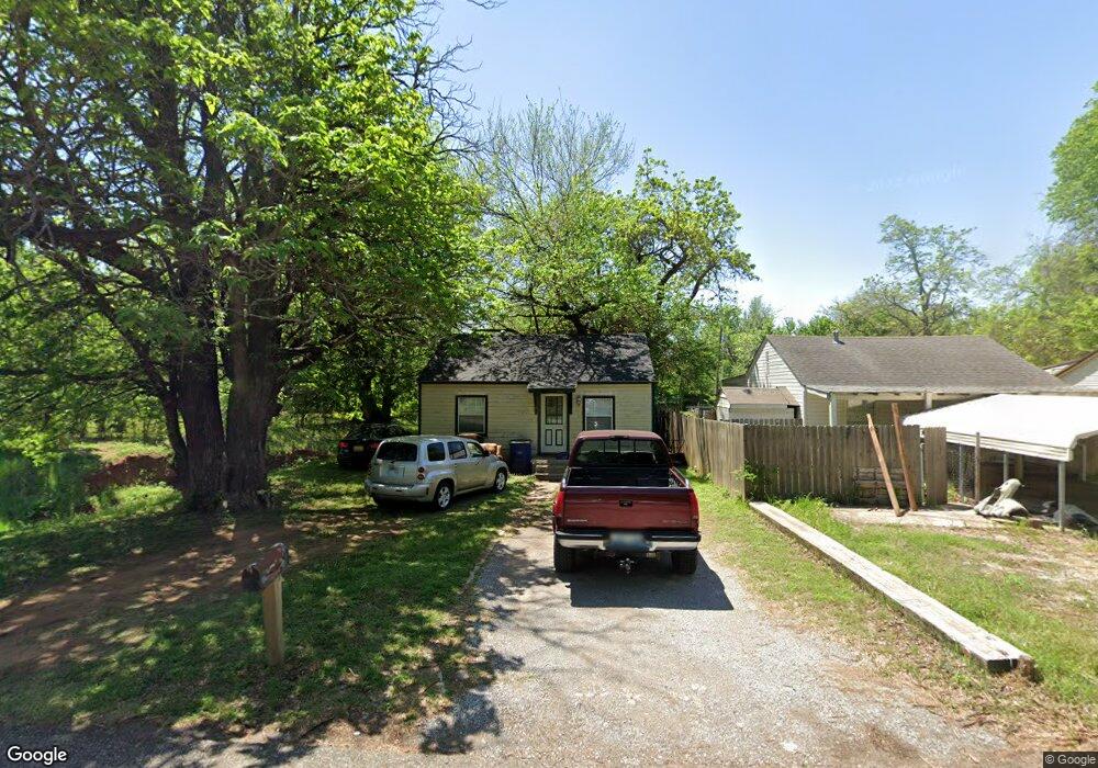 304 W Spruce Ave, Duncan, OK 73533 - photo 1