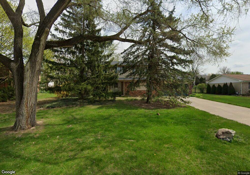 1821 Spring Grove Rd, Bloomfield Hills, MI 48304 - photo 1