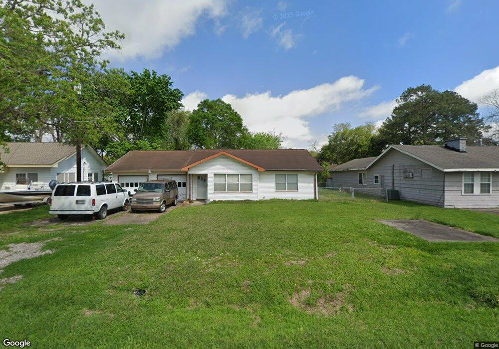 2515 1st St, Bay City, TX 77414 - photo 1
