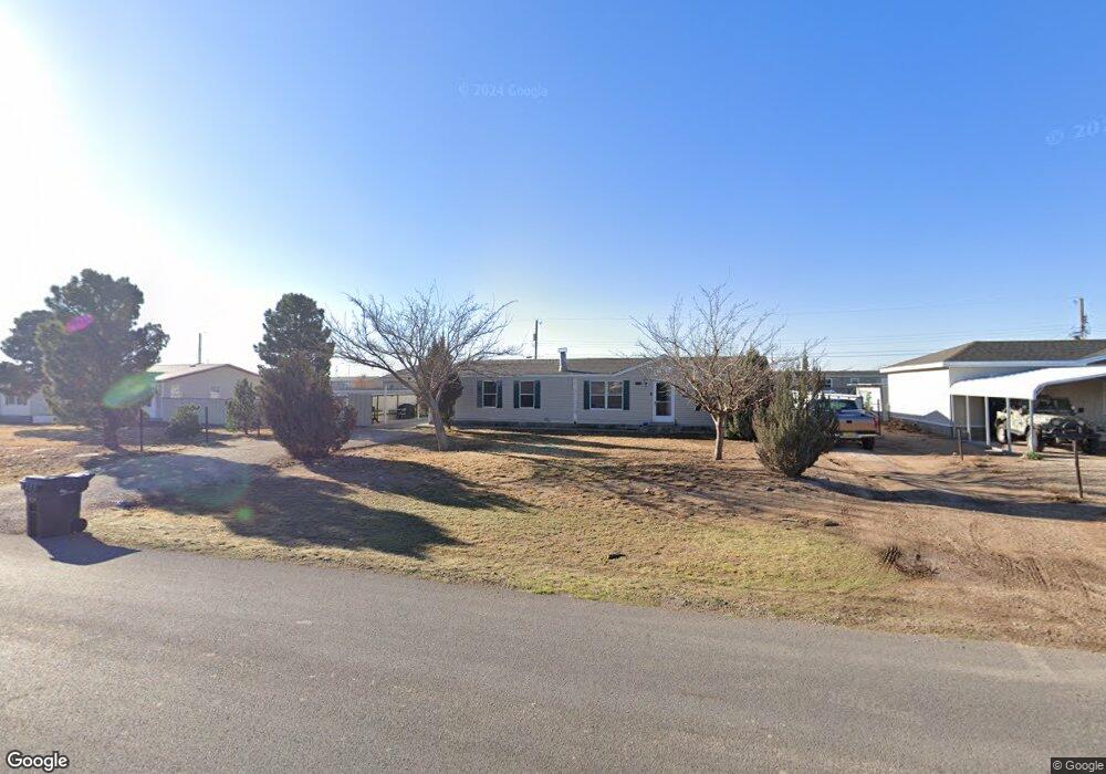 913 Hidalgo Rd, Carlsbad, NM 88220 - photo 1