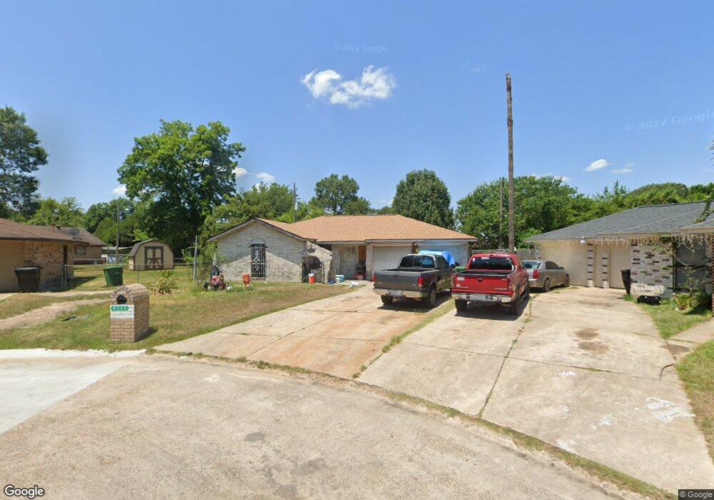 9111 Rutherford Ln, Houston, TX 77088 - photo 1