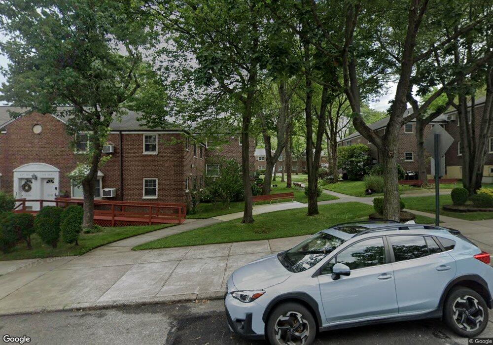 5745 Marathon Pkwy unit 1, Little Neck, NY 11362 - photo 1