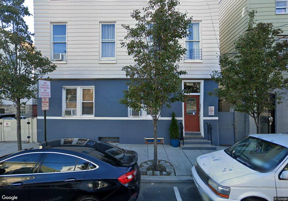 527 8th St unit 2, Union City, NJ 07087 - photo 1