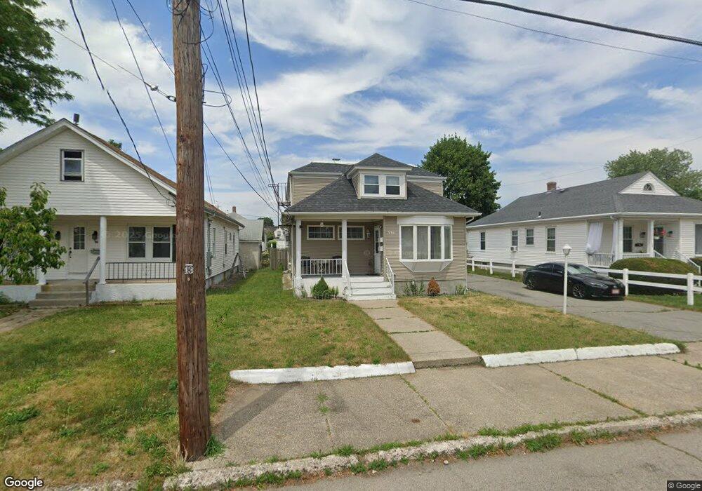 116 Warwick Rd unit 1, Pawtucket, RI 02861 - photo 1