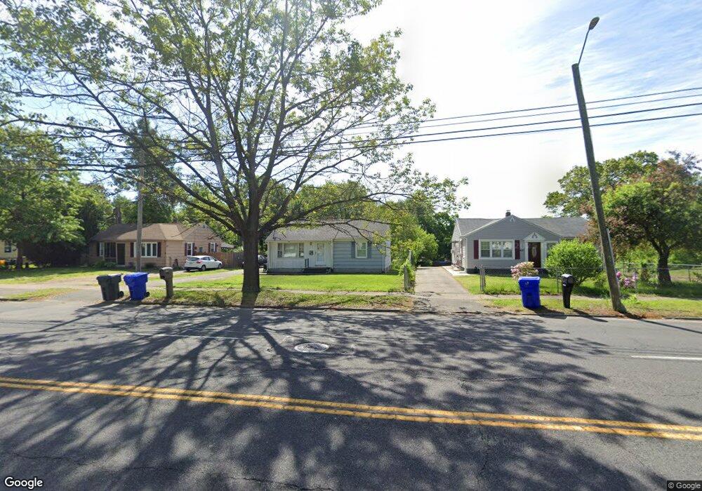 903 Berkshire Ave, Indian Orchard, MA 01151 - photo 1