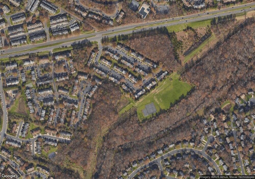 13847 Laura Ratcliff Ct, Centreville, VA 20121 - photo 1