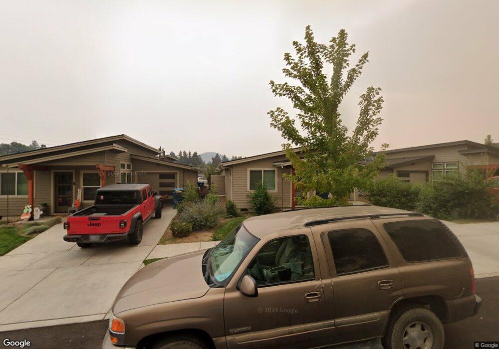 1575 NE Rumgay Ln unit 2, Bend, OR 97701 - photo 1