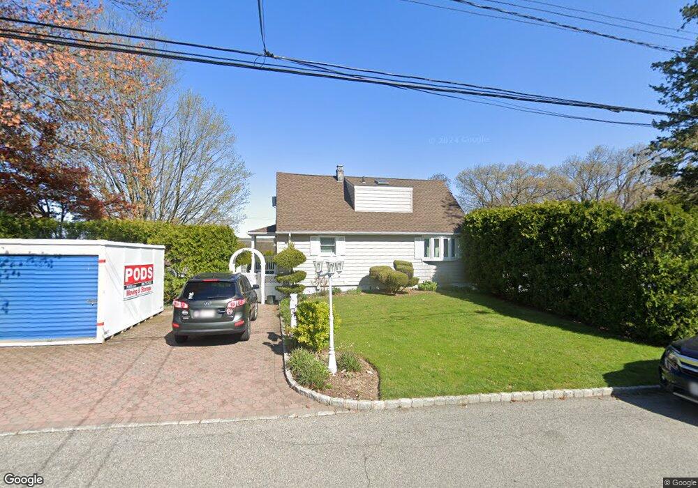 90 Remsen Cir, Yonkers, NY 10710 - photo 1